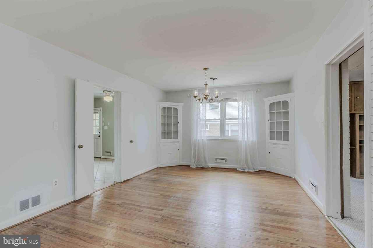 3215 Brooklawn Terrace - Photo 6 of 21