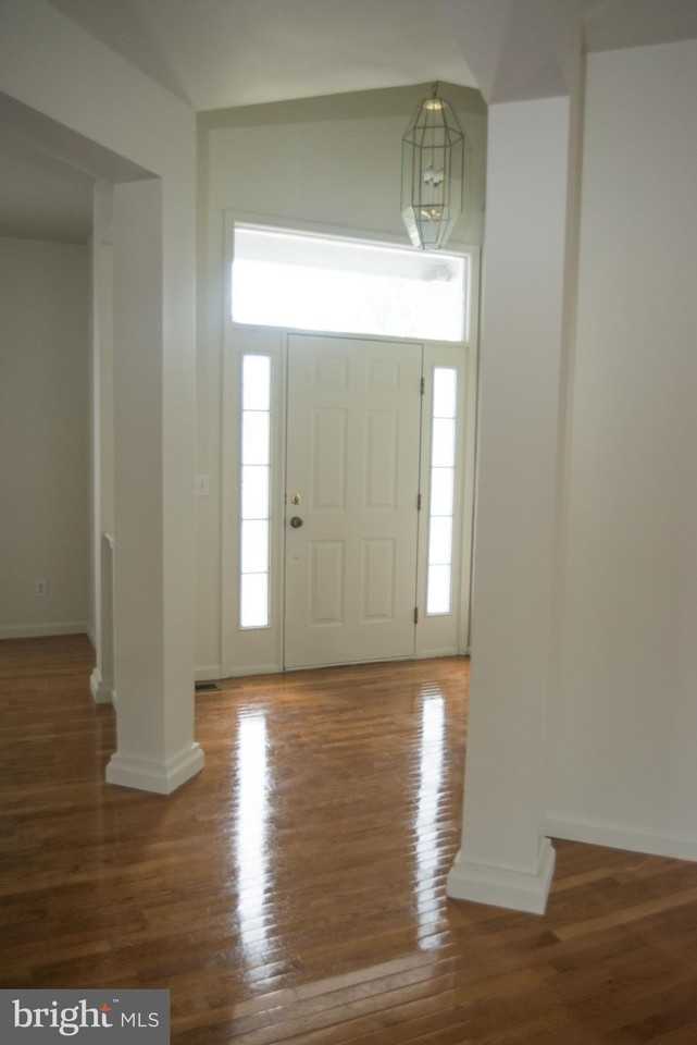 7 Elsie Dr - Photo 6 of 35