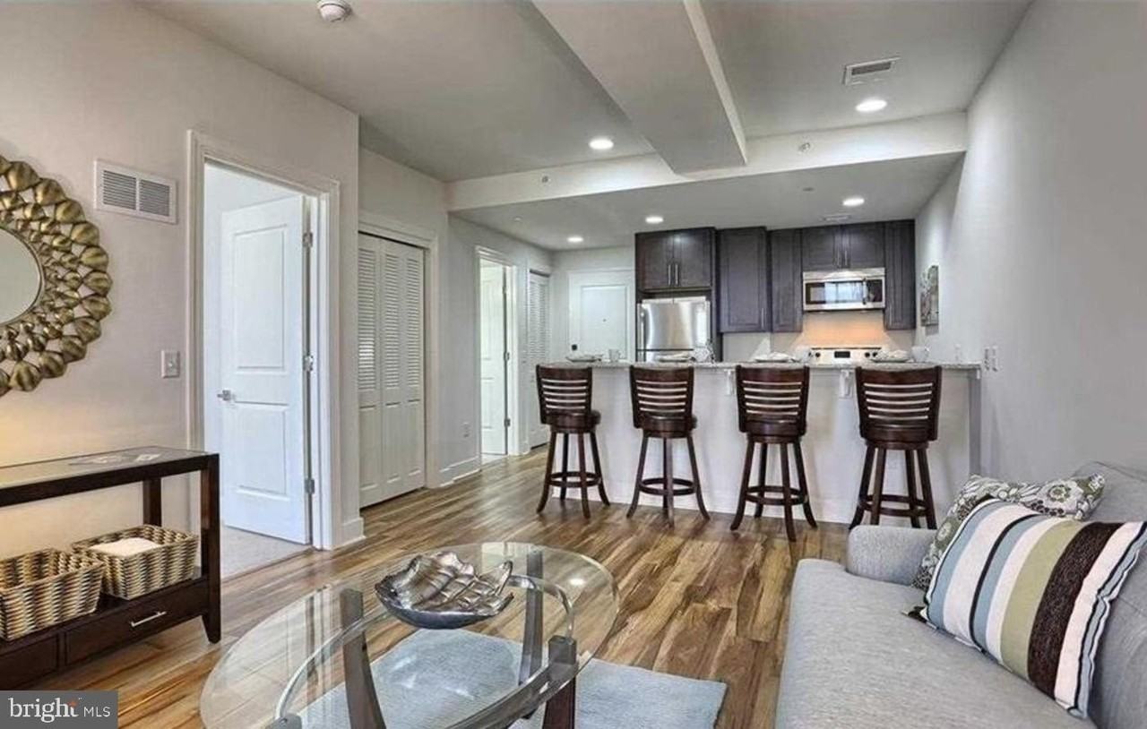 231 State St Apt 802 #802 - Photo 6 of 27