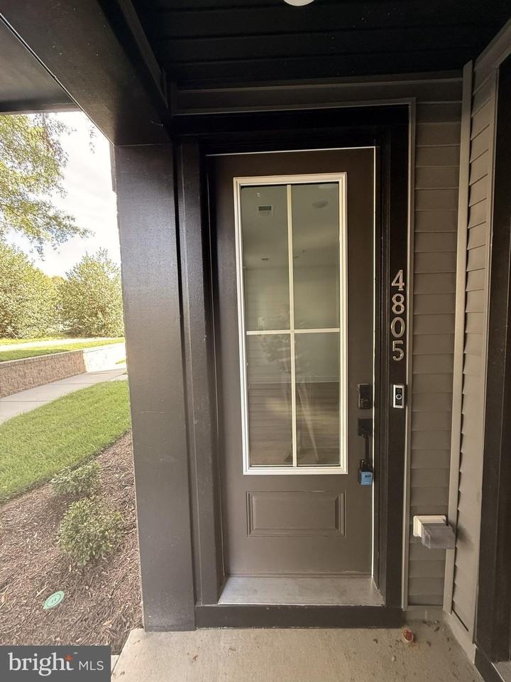 4805 Bauhaus Sq - Photo 2 of 24