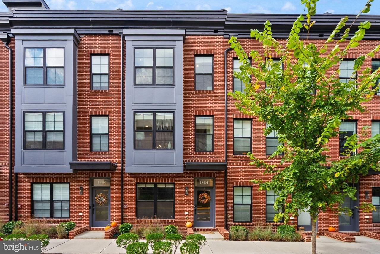 1884 Michael Faraday Dr - Photo 2 of 50