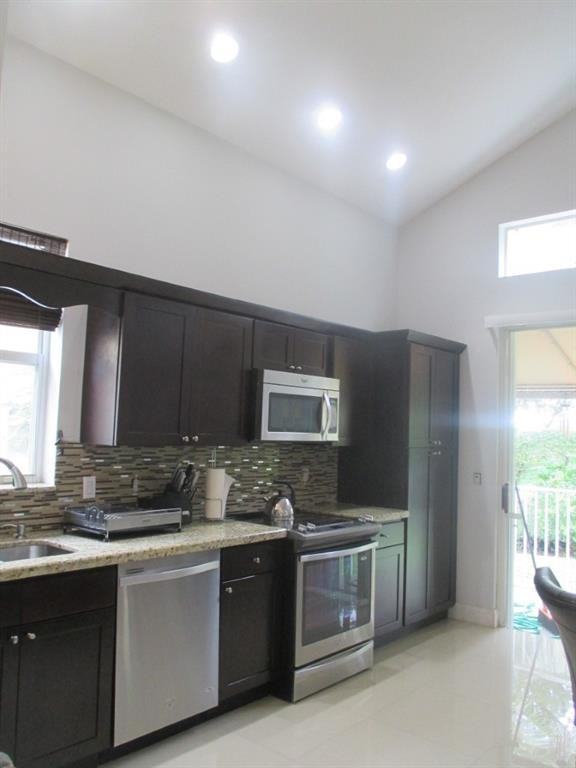 16835 Sw 49th Ct - Photo 2 of 7