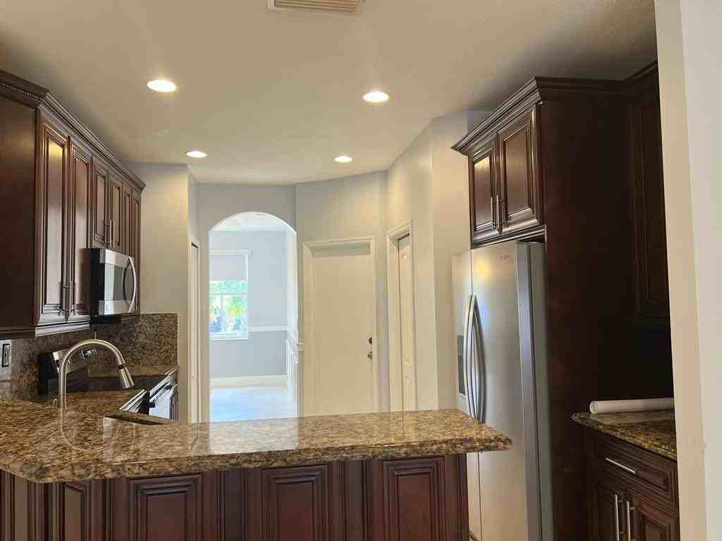 2758 Sw 129th Ter - Photo 3 of 8