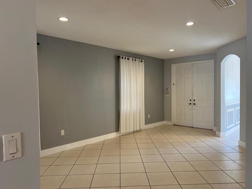 2758 Sw 129th Ter - Photo 5 of 8