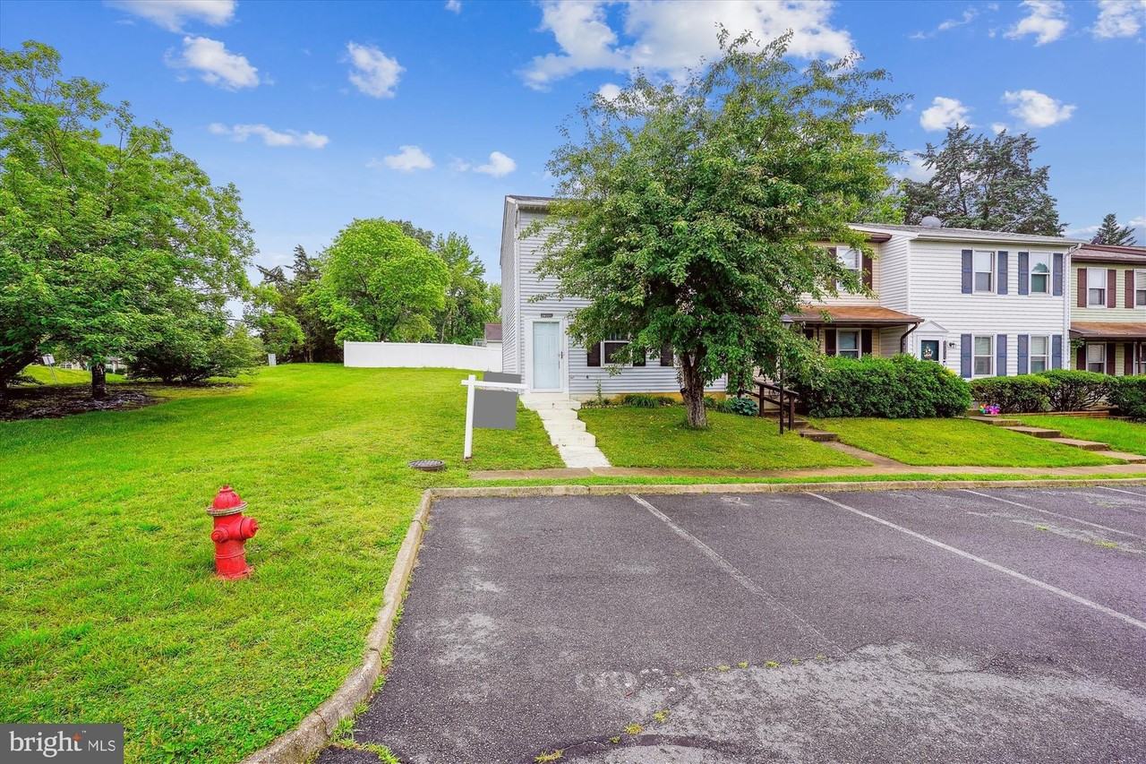 5200 Sweet Gum Terrace - Photo 3 of 20
