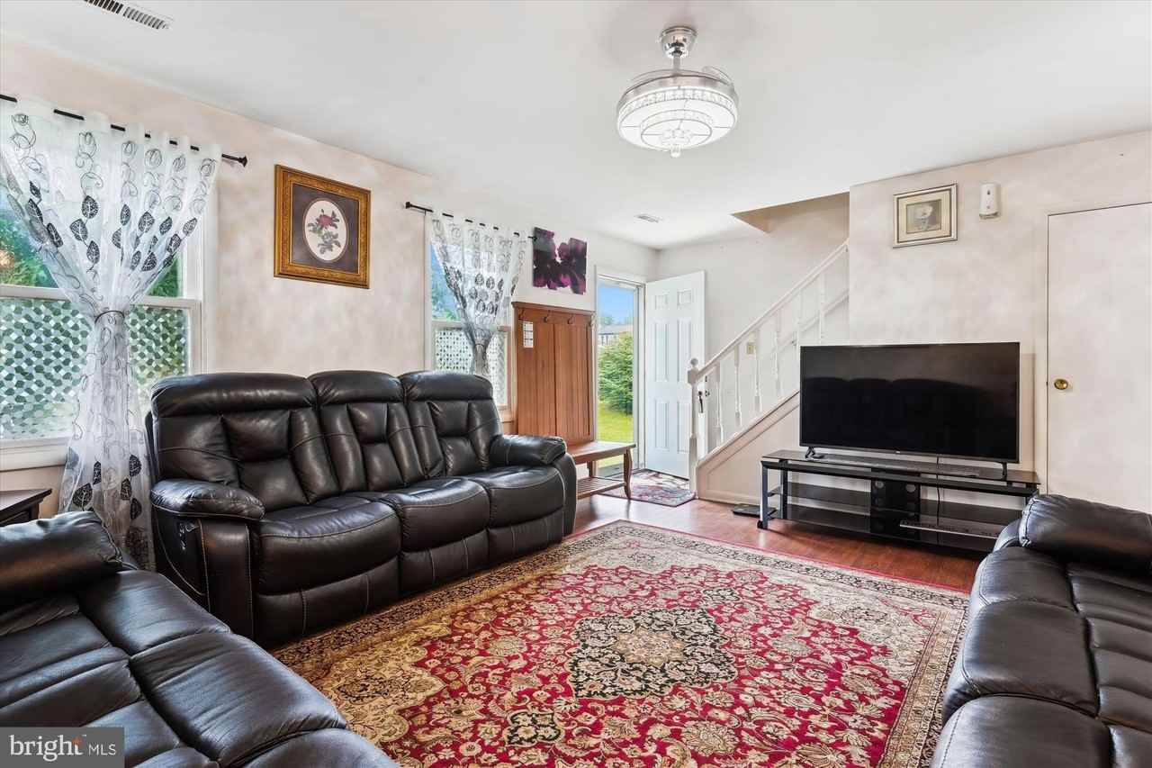 5200 Sweet Gum Terrace - Photo 7 of 20