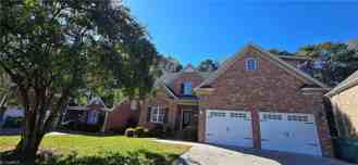 205 Cabot Dr - Photo 1 of 1