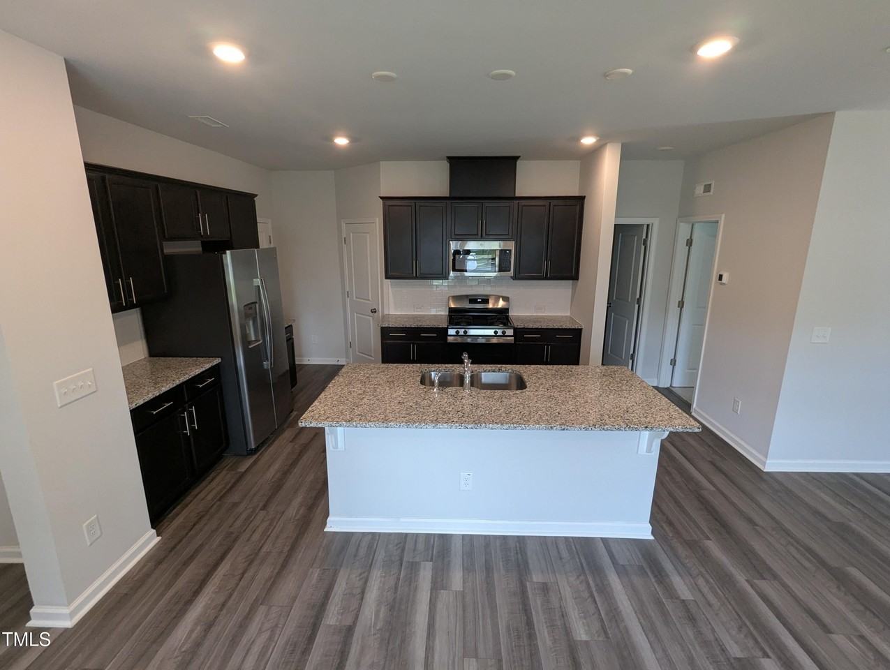 4020 Whitney Peak Dr - Photo 7 of 21