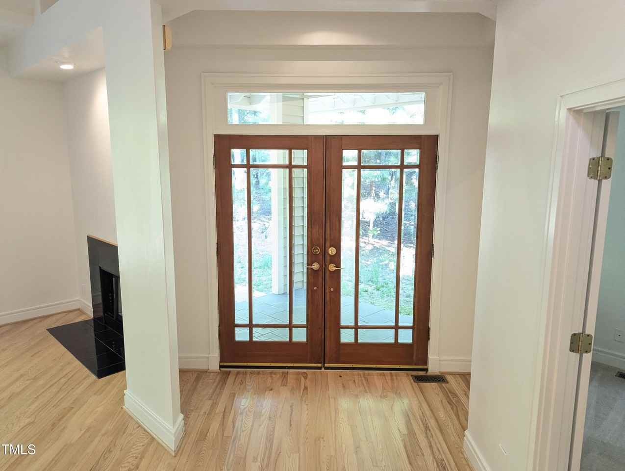 1011 Wood Sage Dr - Photo 5 of 32