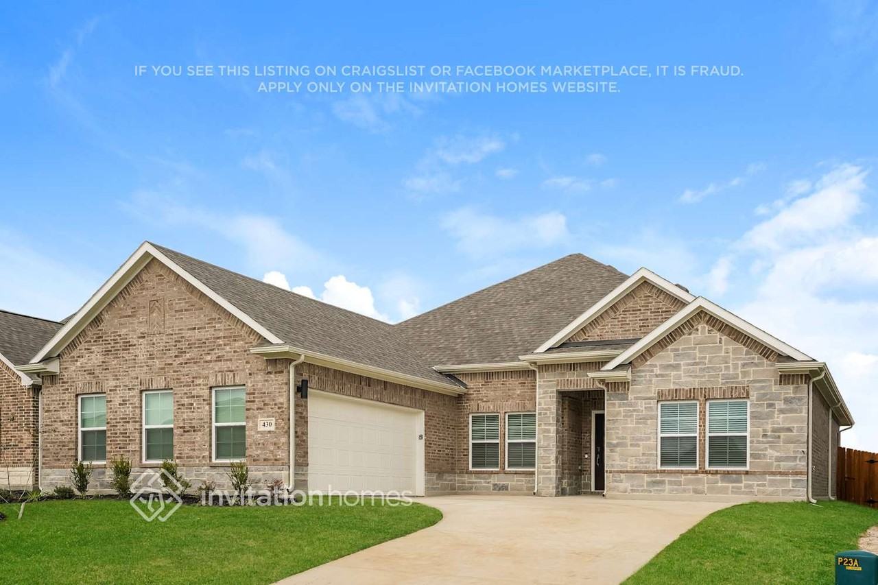 430 Amberville Drive - Photo 3 of 17