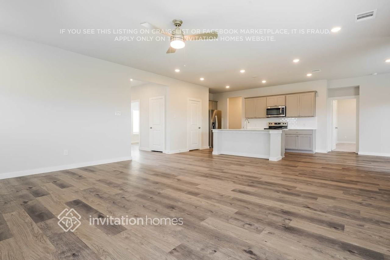 430 Amberville Drive - Photo 4 of 17