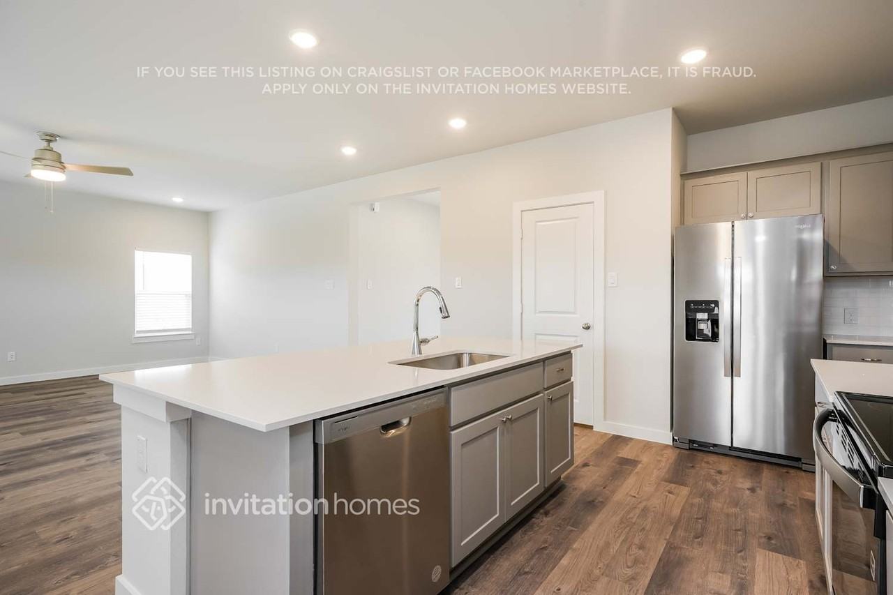 430 Amberville Drive - Photo 7 of 17