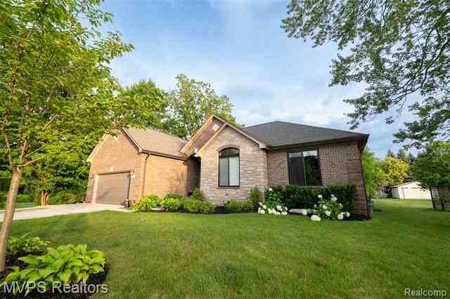 11240 29 Mile Rd - Photo 3 of 50