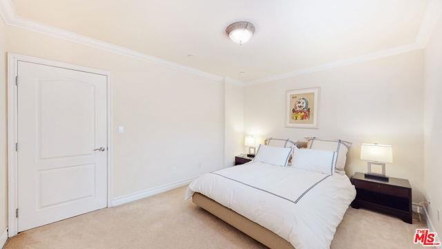 118 S Clark Dr #105 - Photo 3 of 8