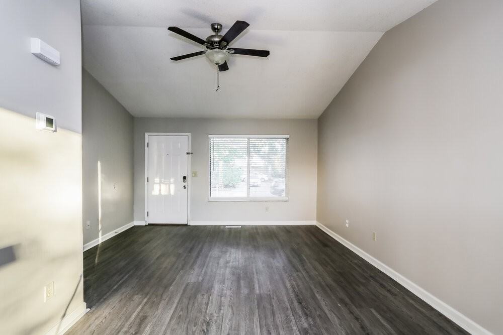 3117 Falcon Bridge Dr - Photo 4 of 25