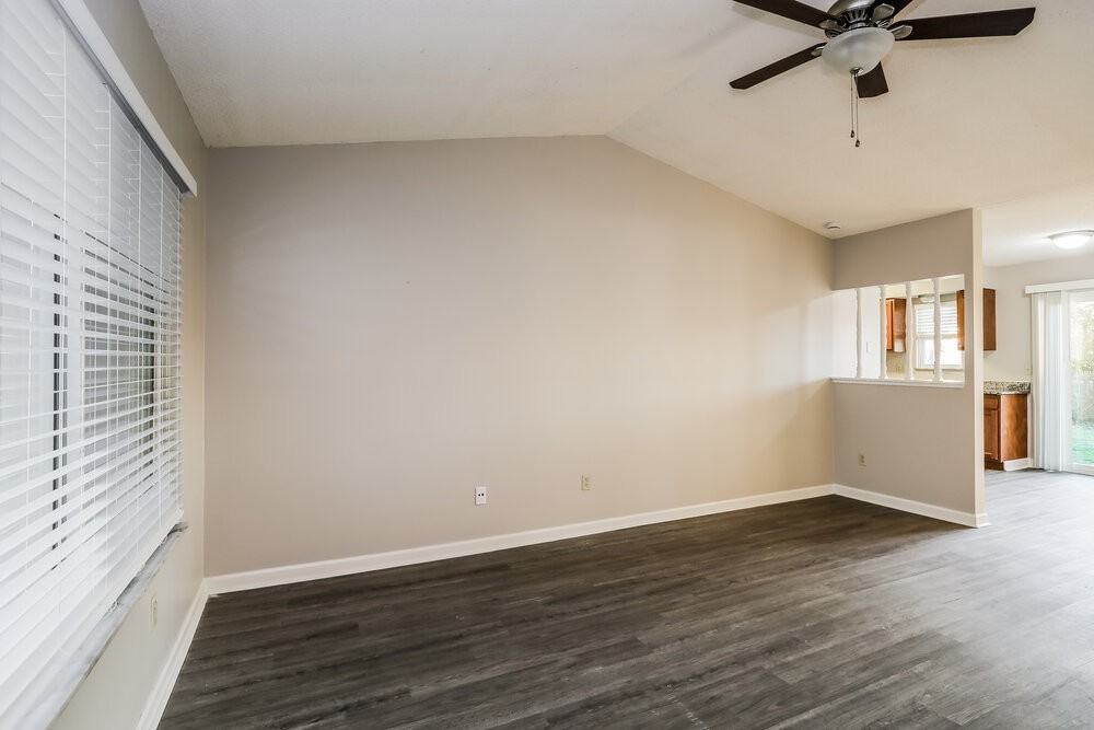 3117 Falcon Bridge Dr - Photo 5 of 25