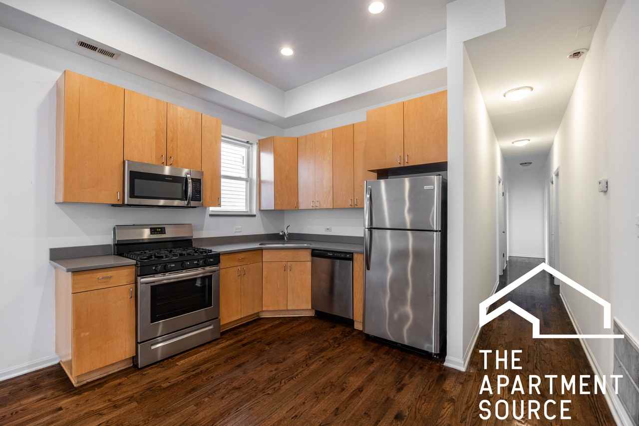 2112 N Campbell Ave #1 - Photo 4 of 24