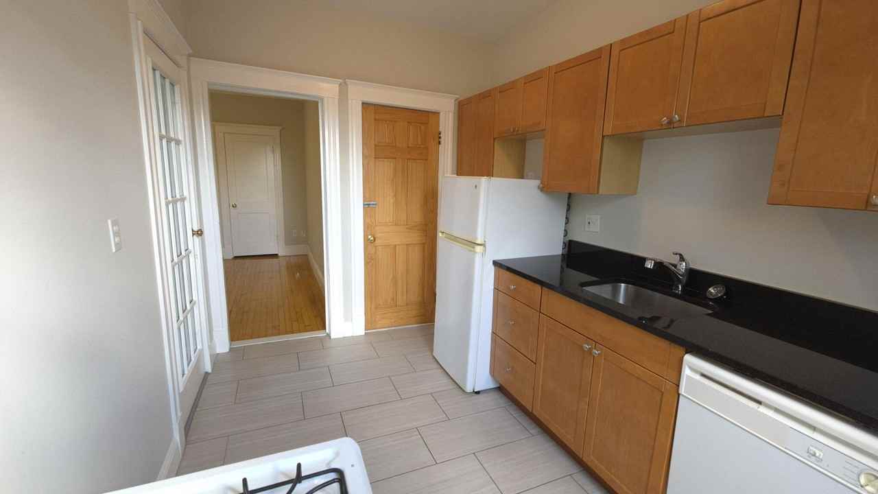 36 Highgate St #6 - Photo 7 of 27