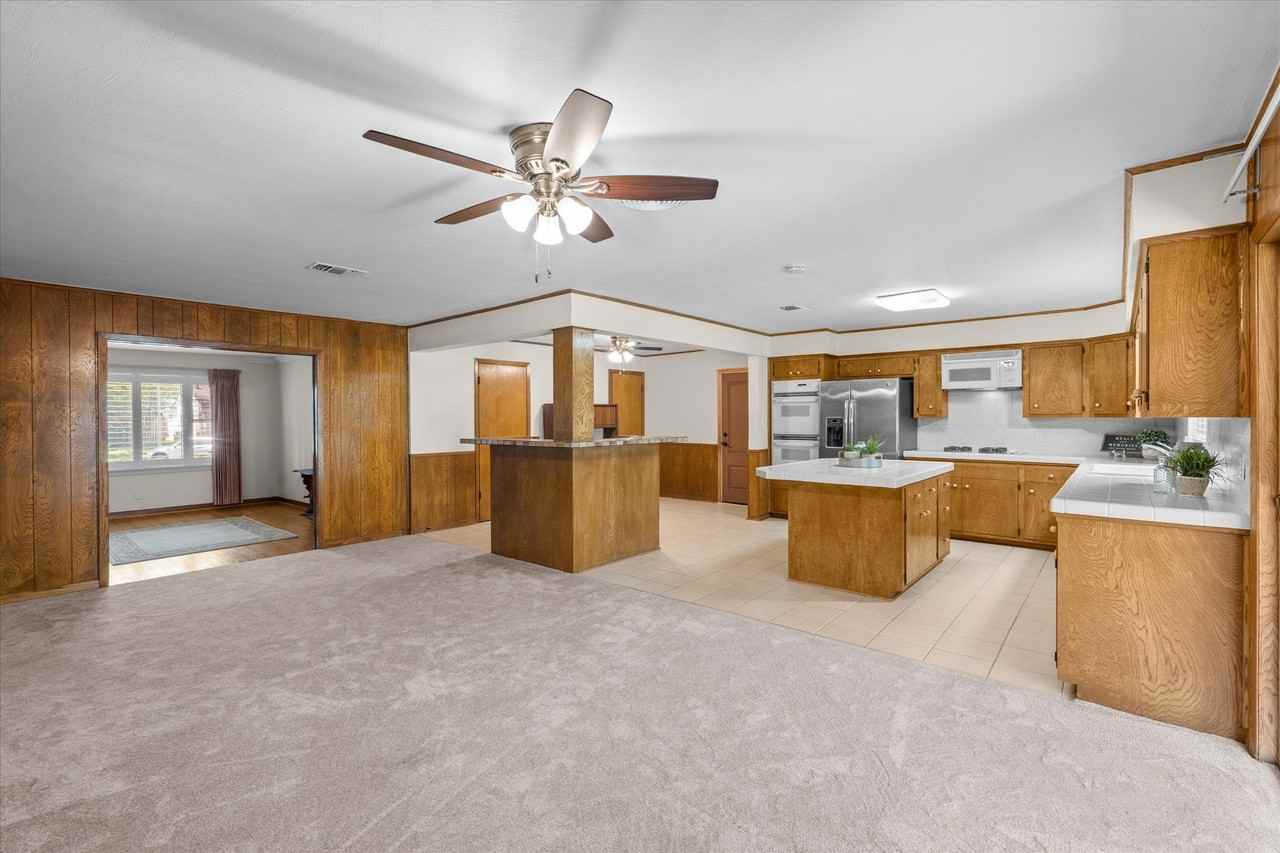 5314 Manor Creek Ln - Photo 6 of 18