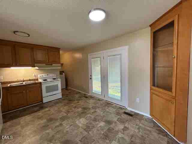 309 Saints St - Photo 7 of 19