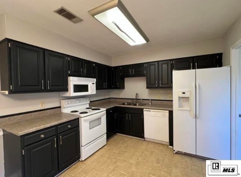 110 Westchase Dr - Photo 3 of 10