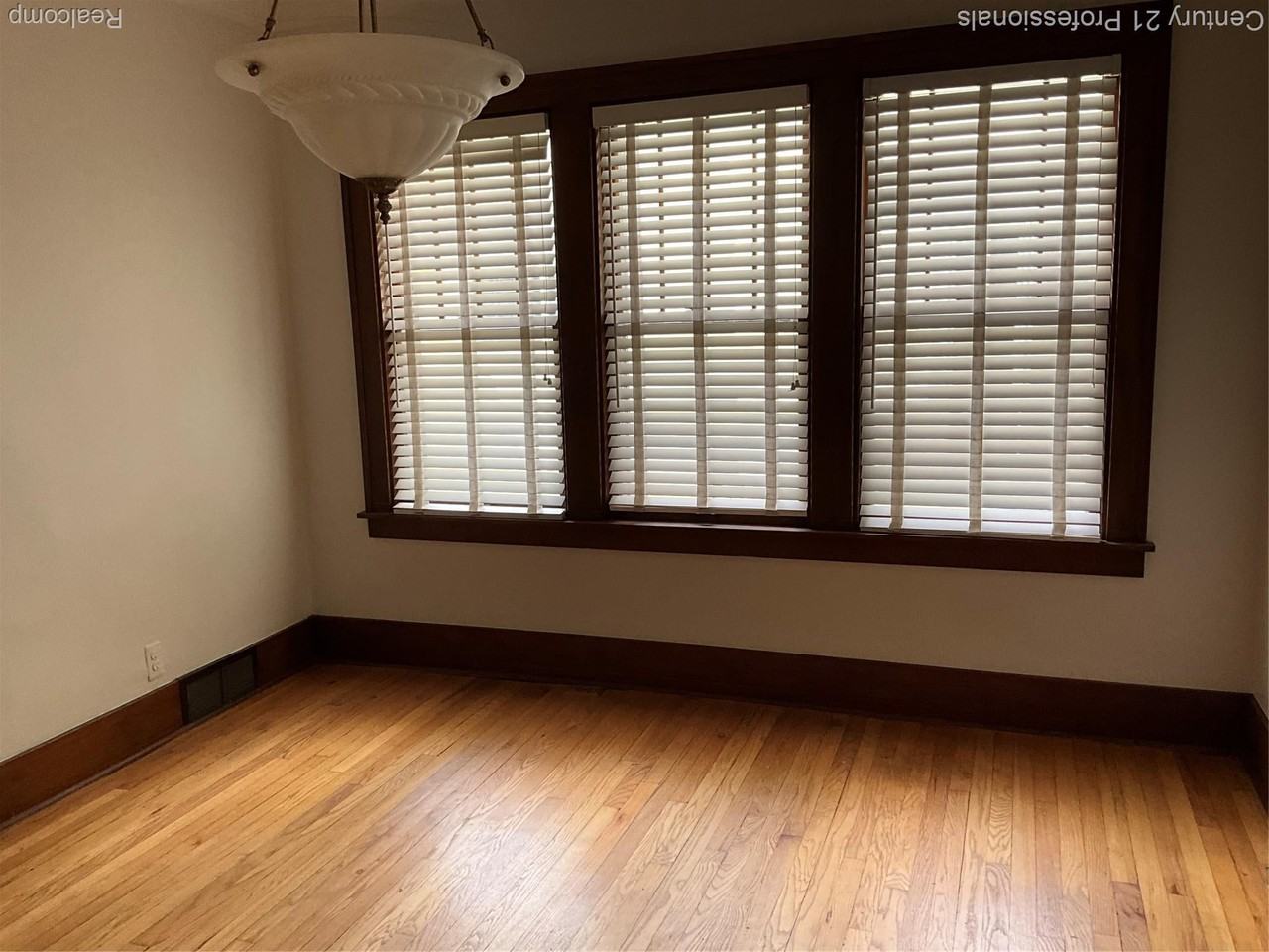 216 Woodside Road - Photo 7 of 37