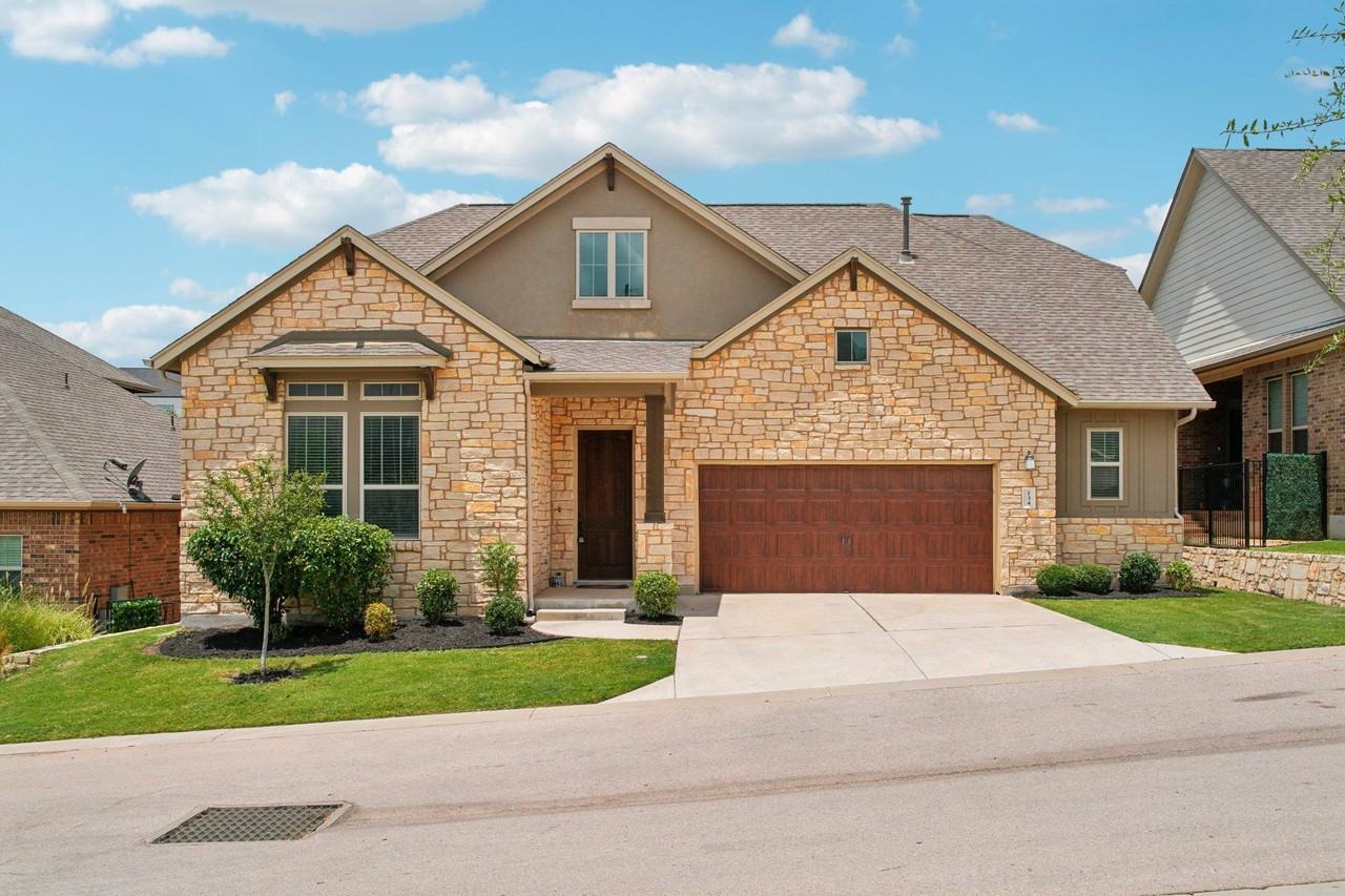 134 Summer Square Dr - Photo 2 of 34