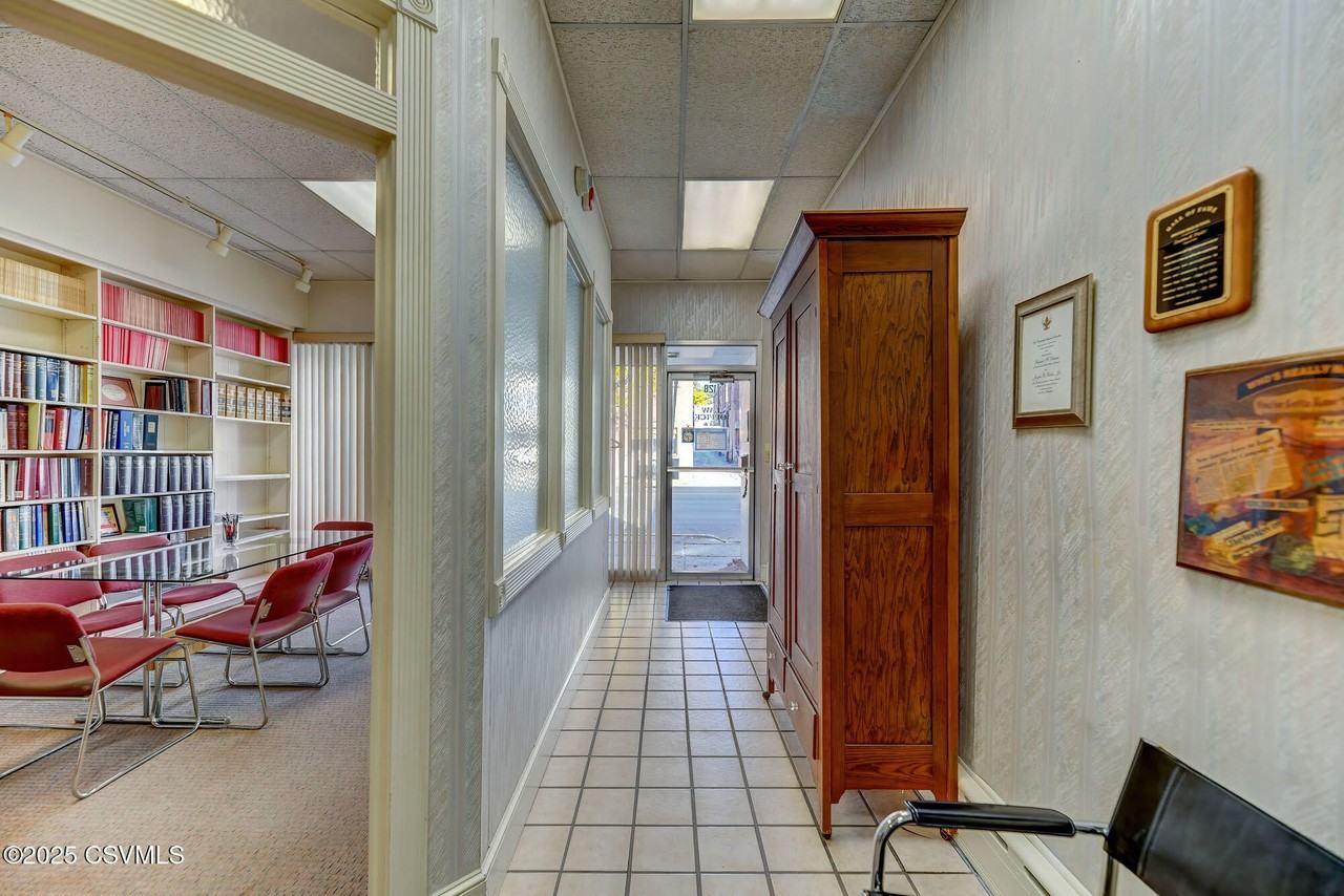 128 W Main St - Photo 6 of 26