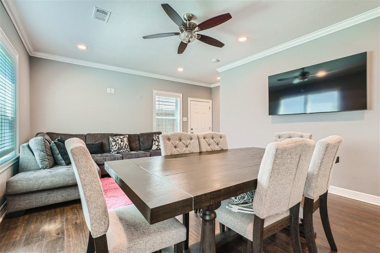 3801 Oxford St - Photo 7 of 27