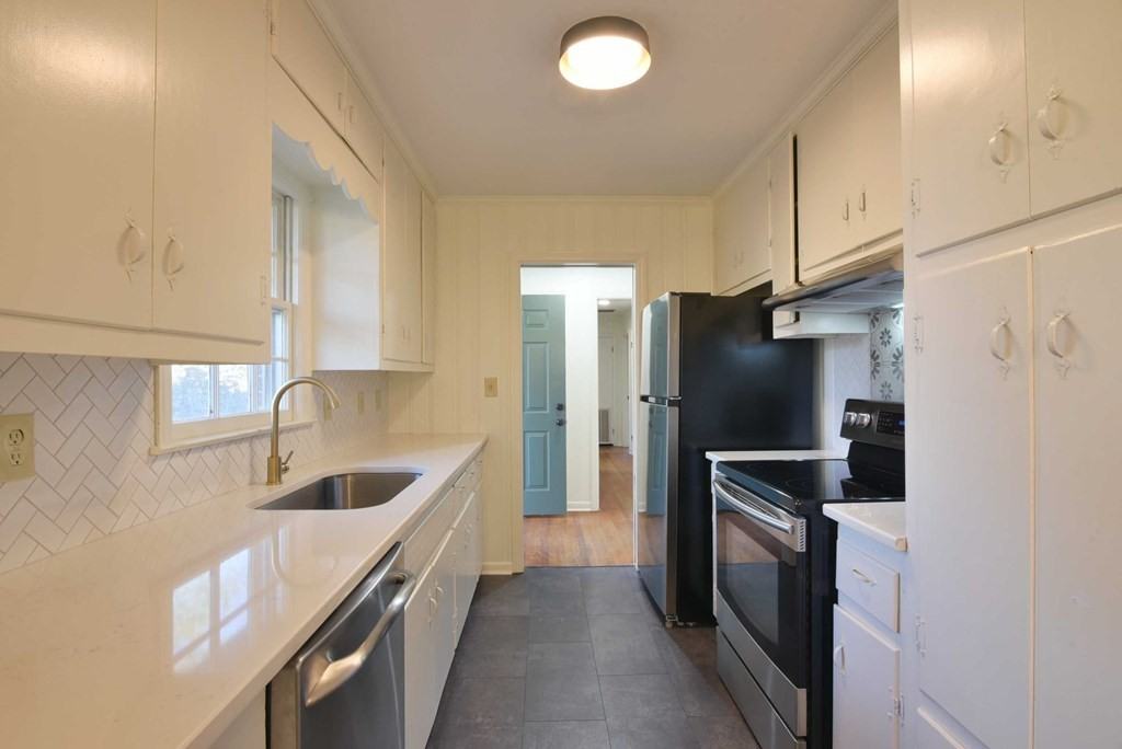 1811 W Lakeridge Dr - Photo 3 of 25