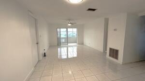 198 Lake Evelyn Dr - Photo 3 of 50