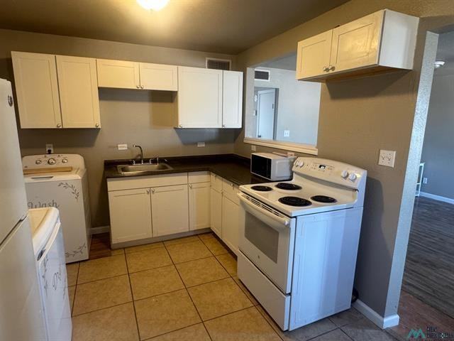 905 Bullock Ct - Photo 3 of 8