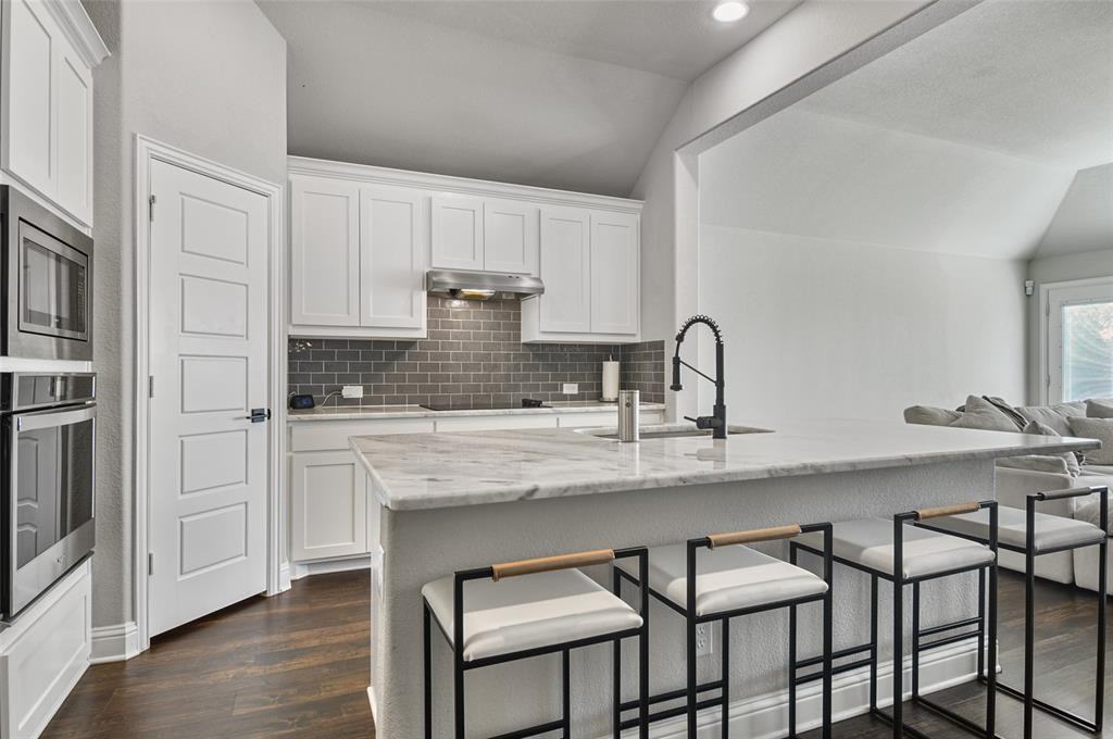 424 Molly Ln - Photo 6 of 30