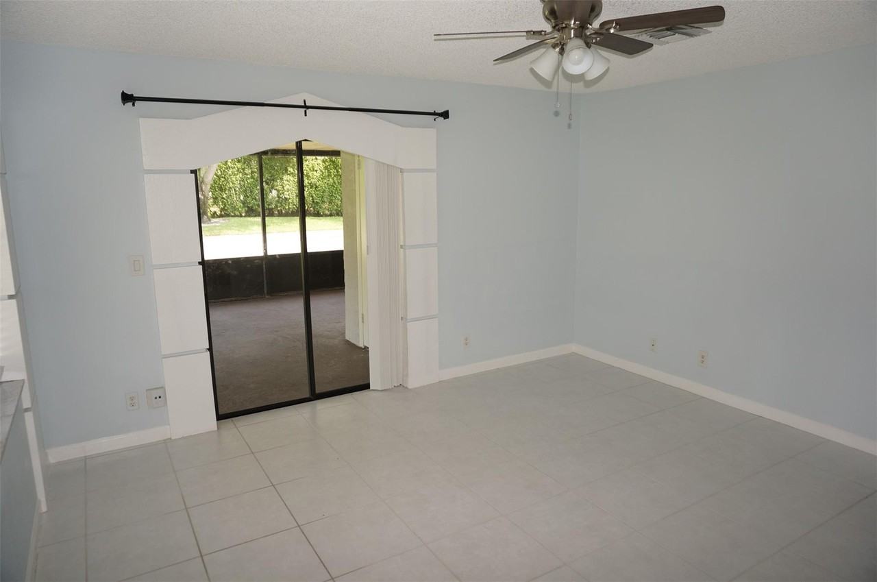 5325 Jog Ln - Photo 5 of 20