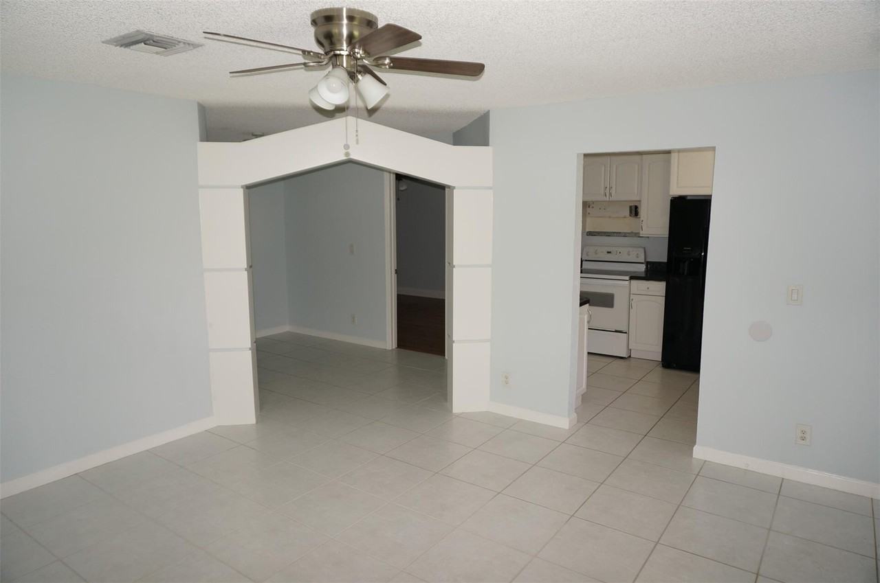 5325 Jog Ln - Photo 6 of 20