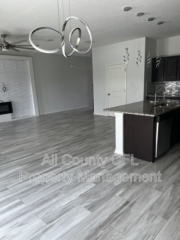 3920 Saltmarsh Loop - Photo 6 of 29