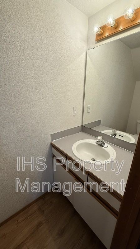 930 S Johnson St #B - Photo 7 of 12