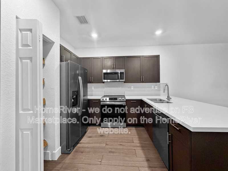 4676 Caspian Way - Photo 4 of 21