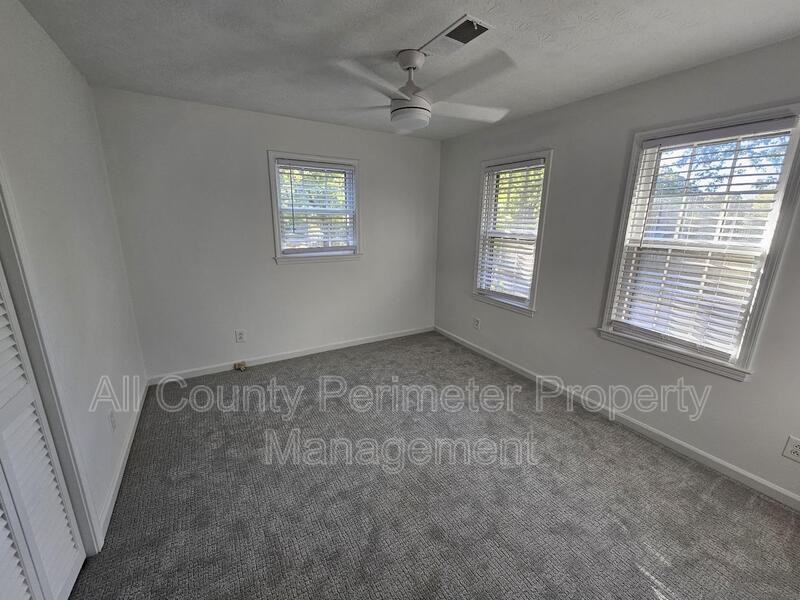 4536 Mountain Creek Dr Ne - Photo 7 of 17