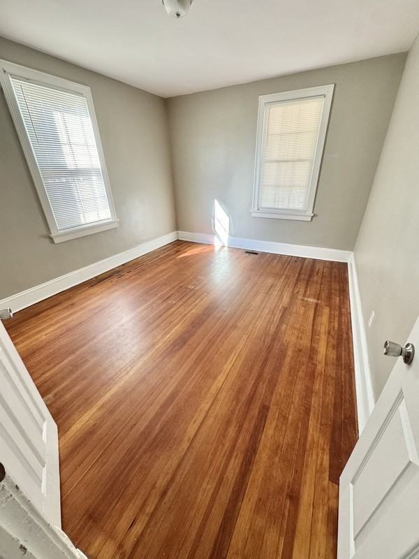 623 E Gladstone Ave - Photo 3 of 13