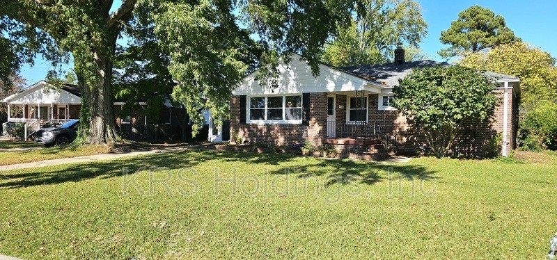 4 Rhonda Cir - Photo 2 of 20
