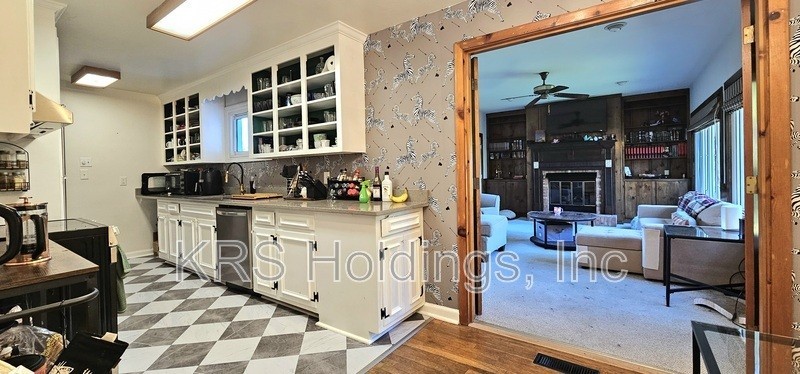 4 Rhonda Cir - Photo 7 of 20