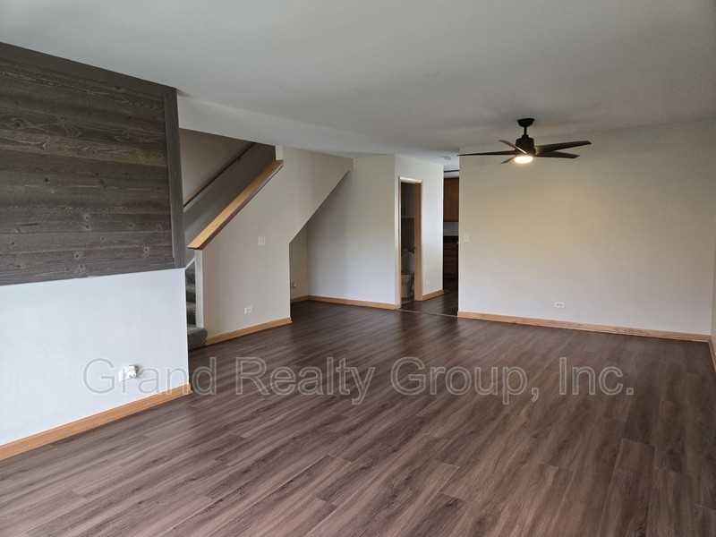 552 Richard Brown Boulevard - Photo 3 of 22