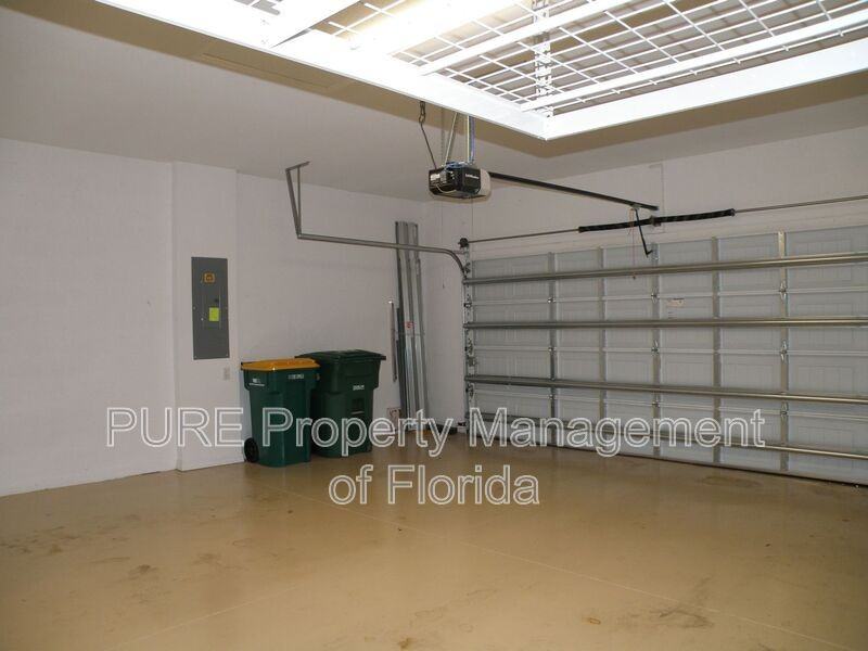 9176 Glenforest Dr - Photo 4 of 22