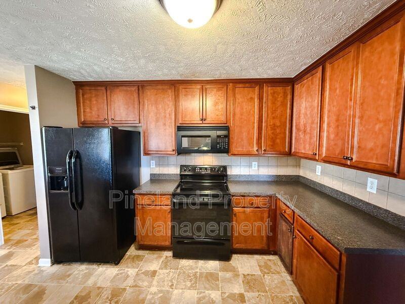 1904 Yellowbrick Rd - Photo 6 of 26