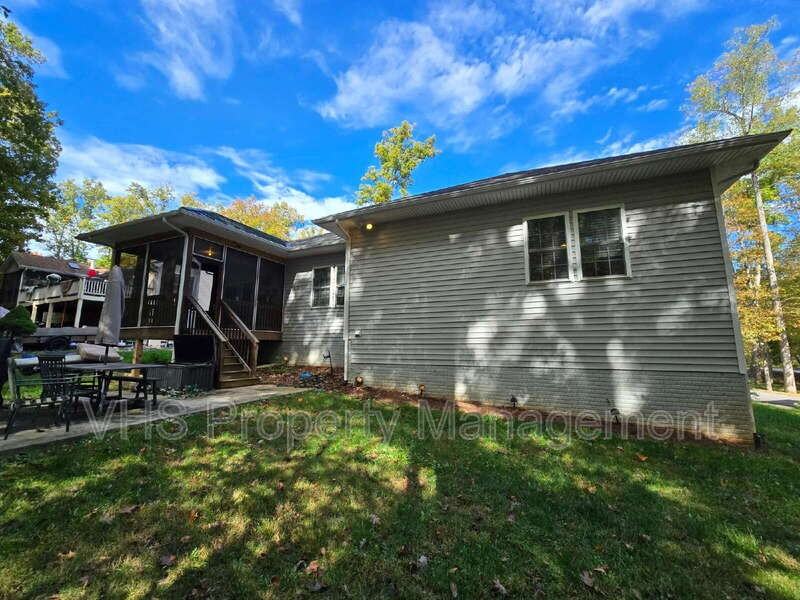 2400 Lakeview Pkwy - Photo 2 of 25