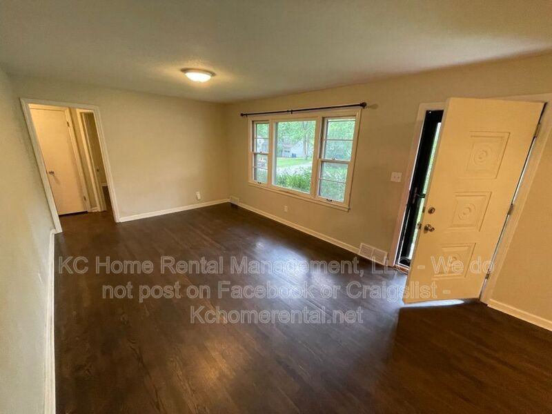 5311 Reeds Rd - Photo 2 of 21