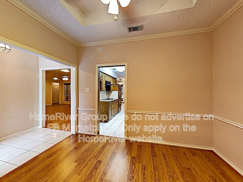 4411 Silverthorn Dr - Photo 6 of 22