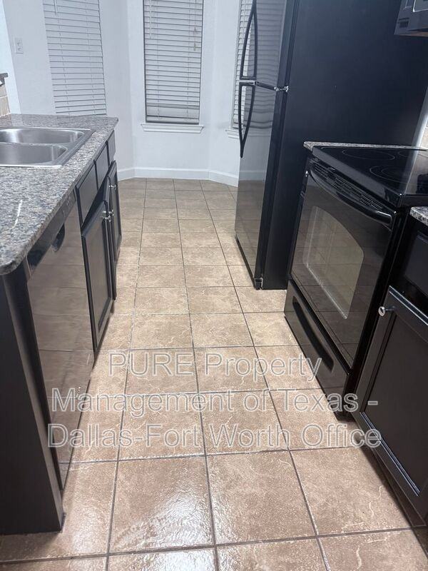 529 Mast Ct - Photo 5 of 10