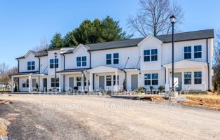 featured image of 627 Hadley Village Blvd